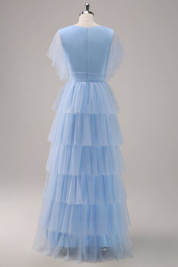 Vestido largo de dama de honor de tul escalonado con escote en V gris azul con abertura